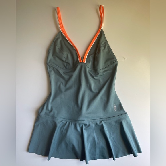 BNWOT FREE PEOPLE Hitting The Sweet Spot Skortsie Size Small - Picture 1 of 5